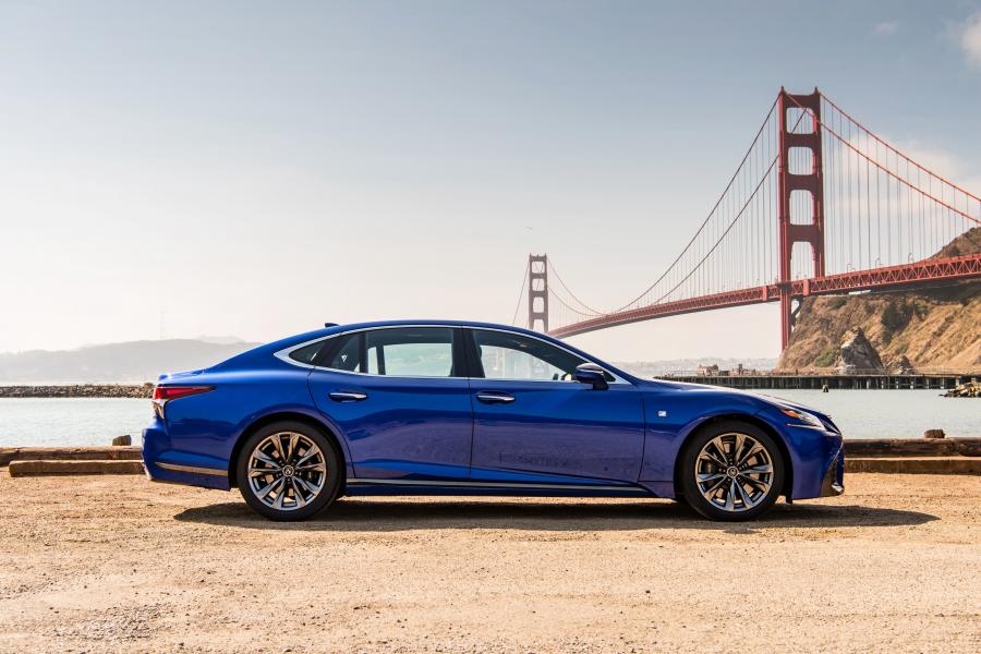  Lexus LS500 F-Sport 2017 года  (NA) (фото 37 из 66)